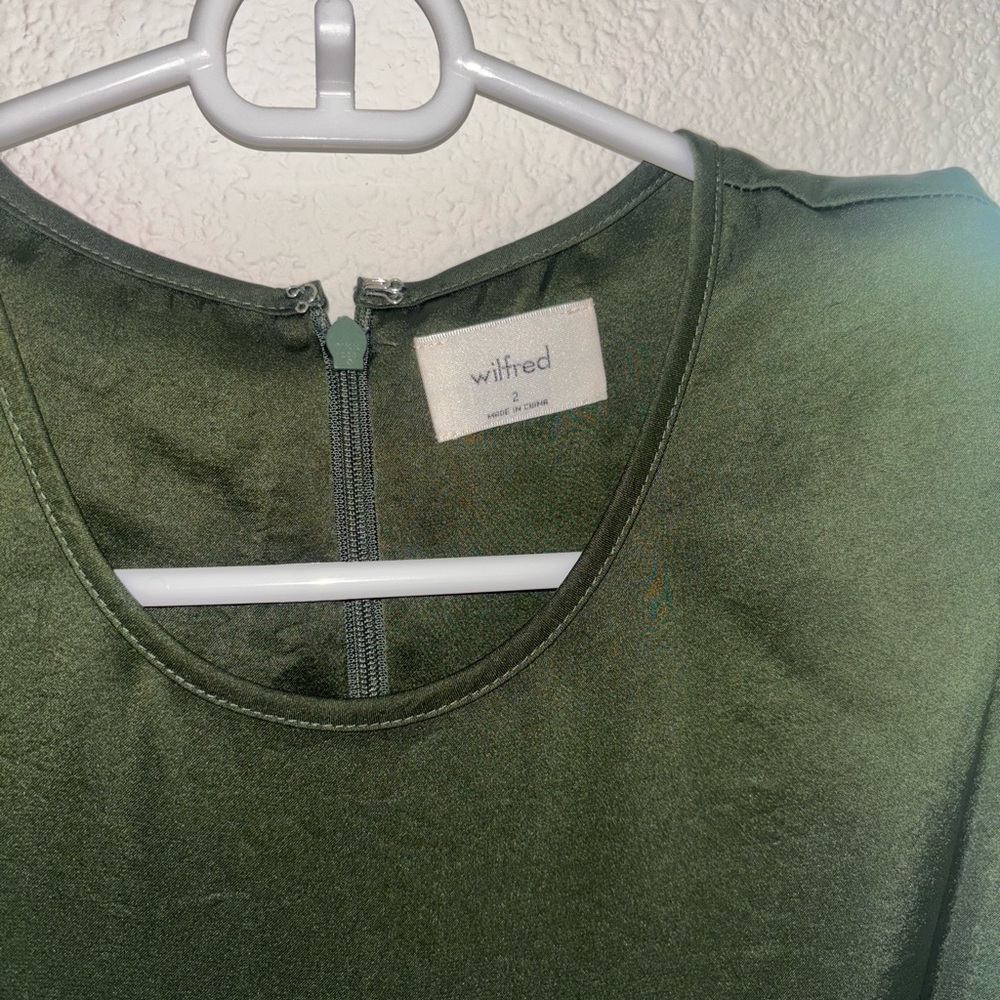 Wilfred (Aritzia) Green 3/4 sleeve midi dress